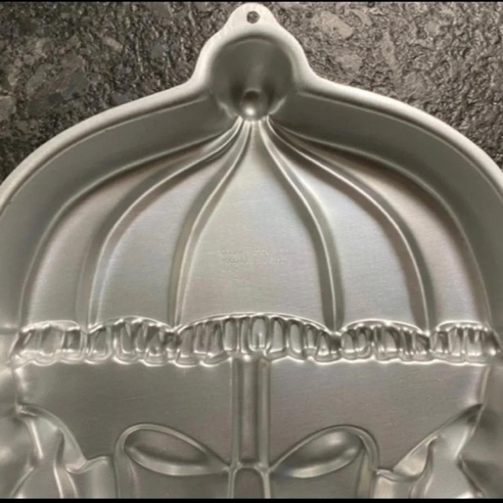 1984 WILTON Cake Pan Baby Shower/Bridal‎ Shower Umbrella